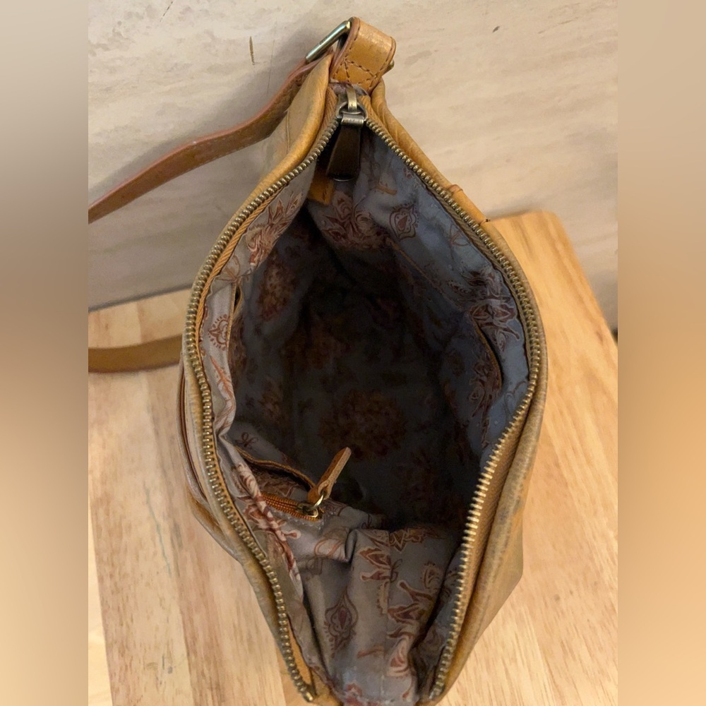 Hobo Drifter, a leather crossbody bag vintage-style smooth leather - Picture 13 of 16
